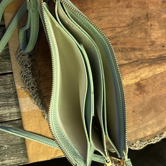 MINT CLUTCH PURSE - Picture 3 of 4